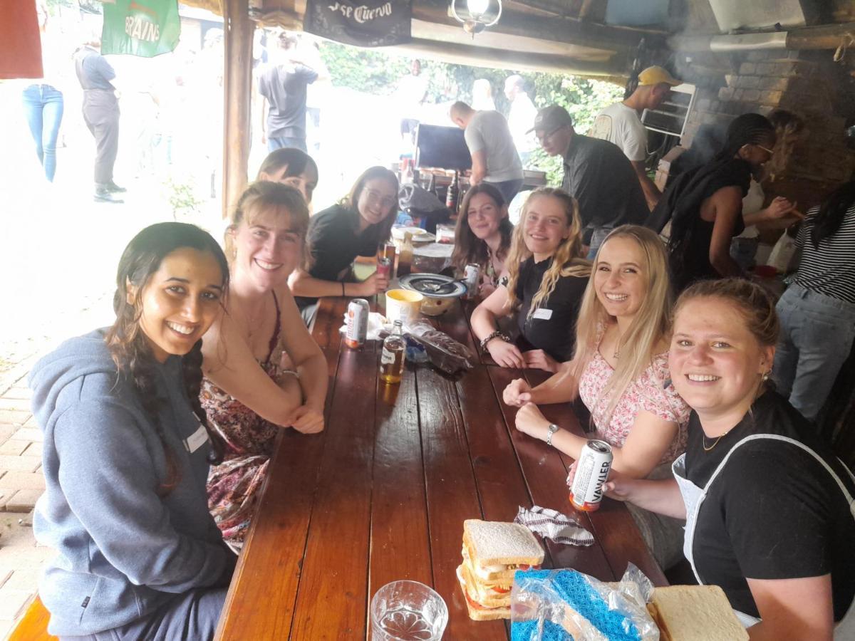 بيت شباب 1322 Backpackers International بريتوريا المظهر الخارجي الصورة