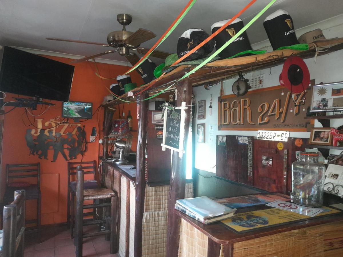 بيت شباب 1322 Backpackers International بريتوريا المظهر الخارجي الصورة
